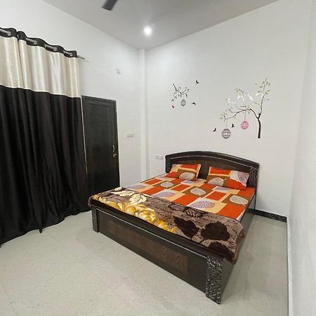 Rukmani Villas Group Of Rukmani Home Stay Mathura Bagian luar foto